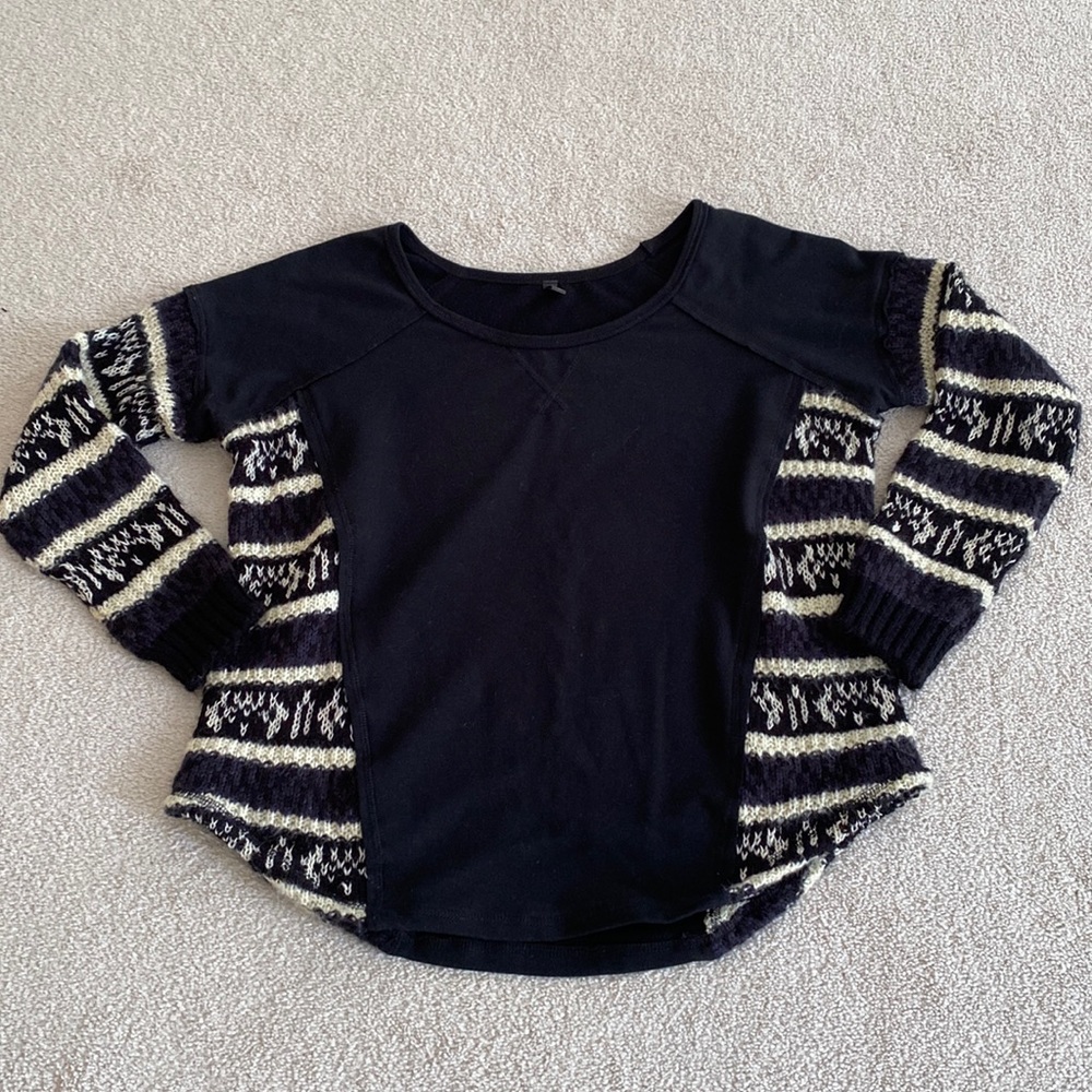 Over sized sweatshirt/sweater